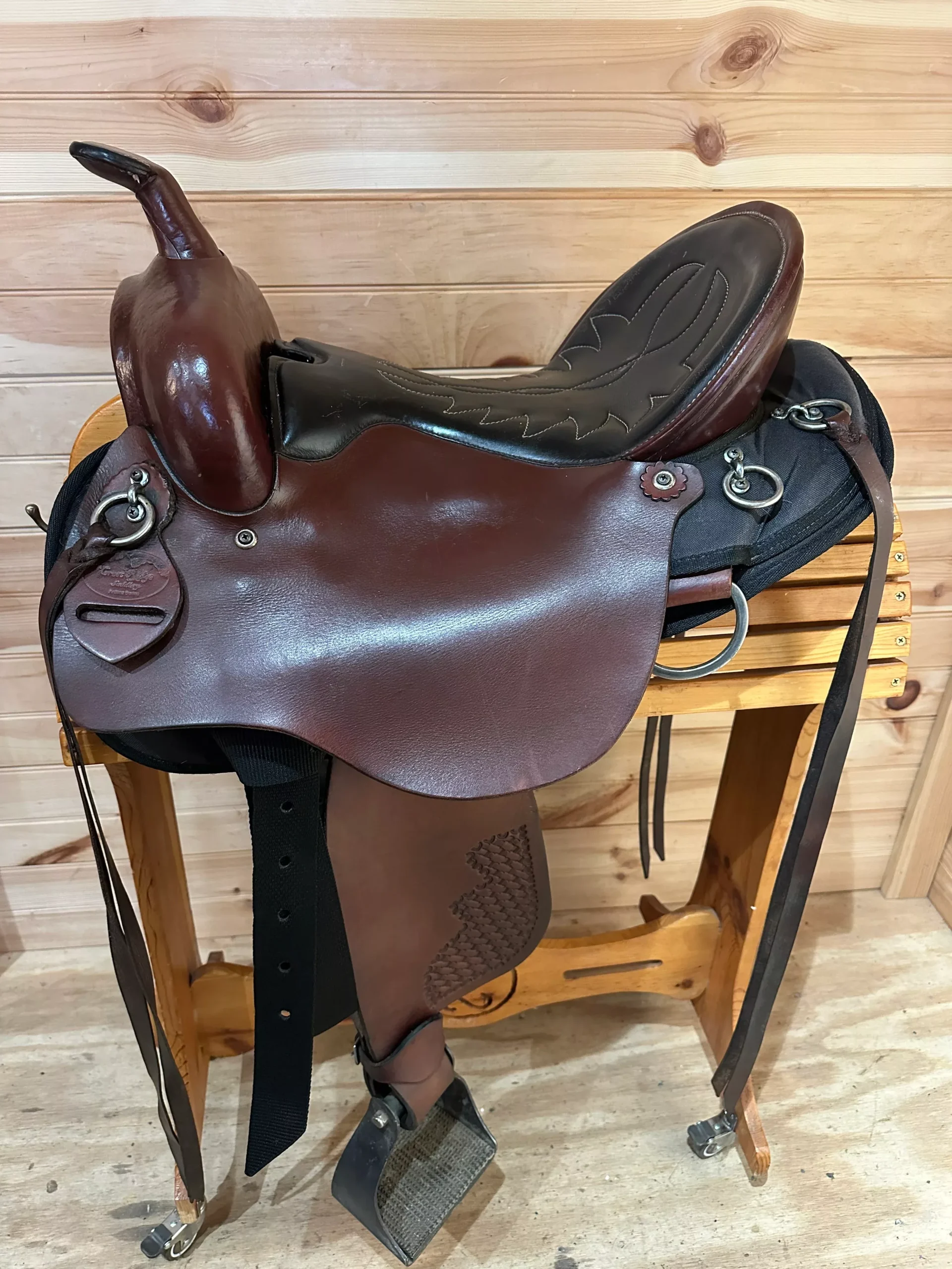 16” Crest Ridge Sonata Lite Western Trail Saddle
