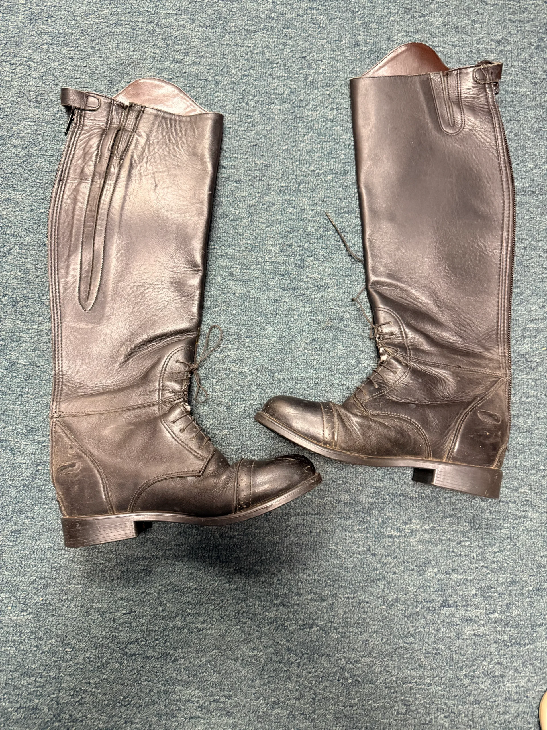 8 Women's black leather field boot