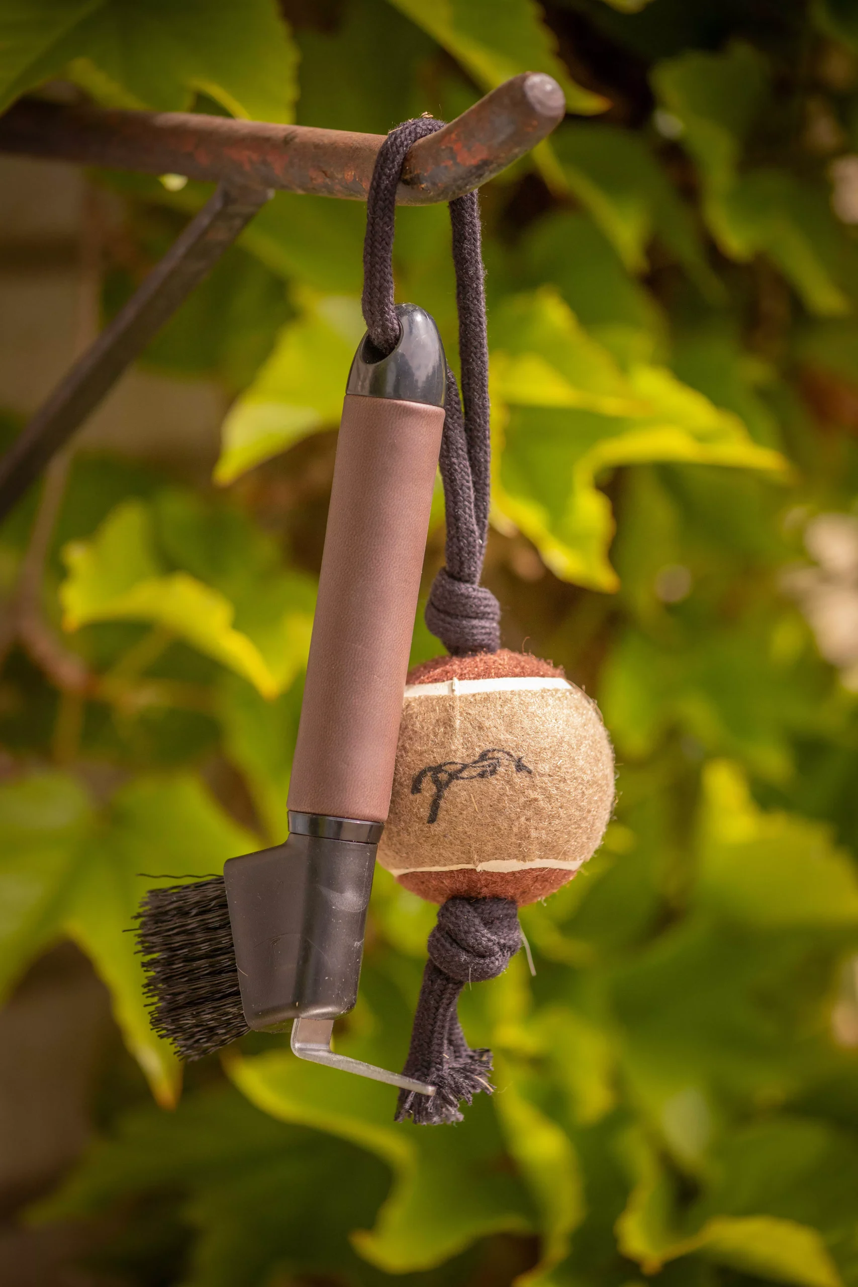 Ball Hoof Pick