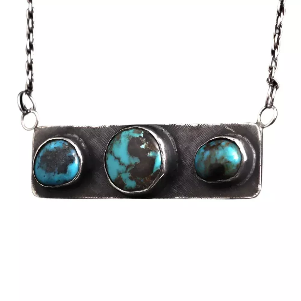 Comstock Heritage Triple Stone Egyptian Bar Necklace