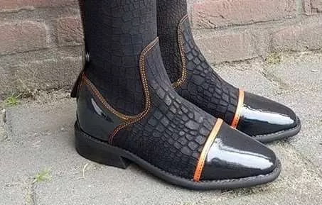 Contrast Stitching