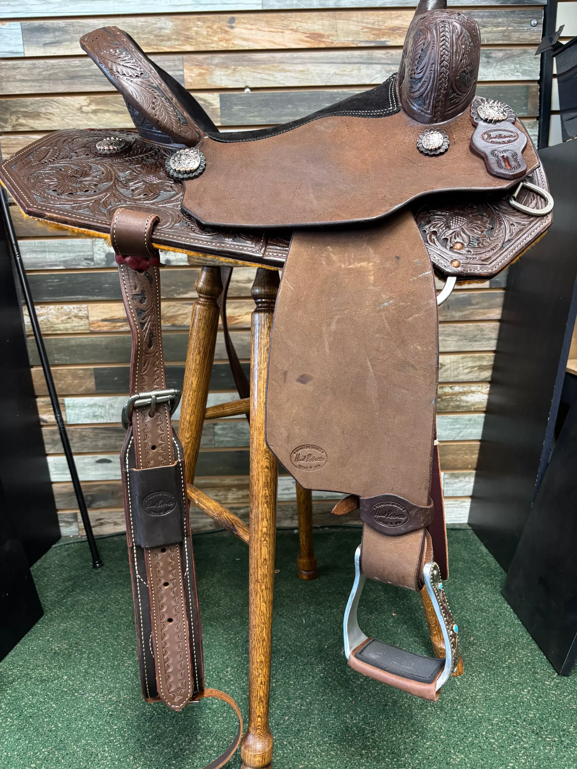 HR Signature Series Barrel Saddle 15"