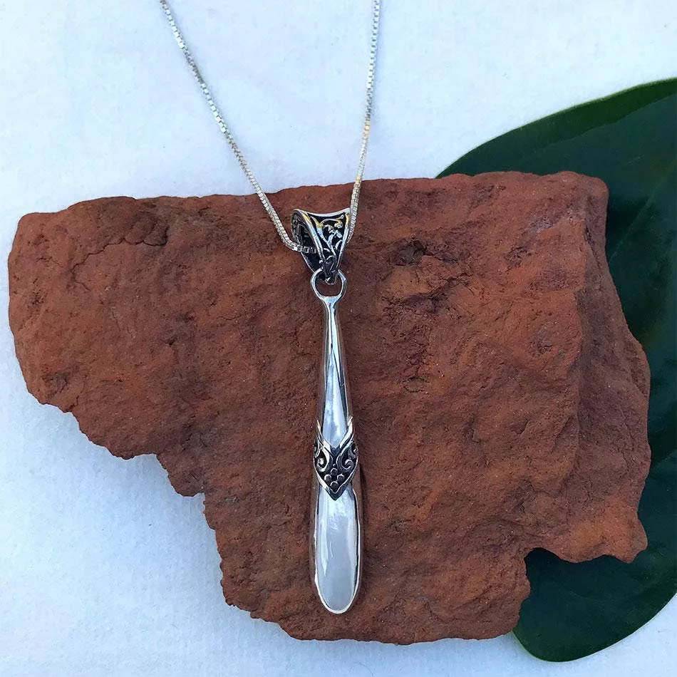 Kenindah Necklace, Mother of Pearl - Sterling Silver