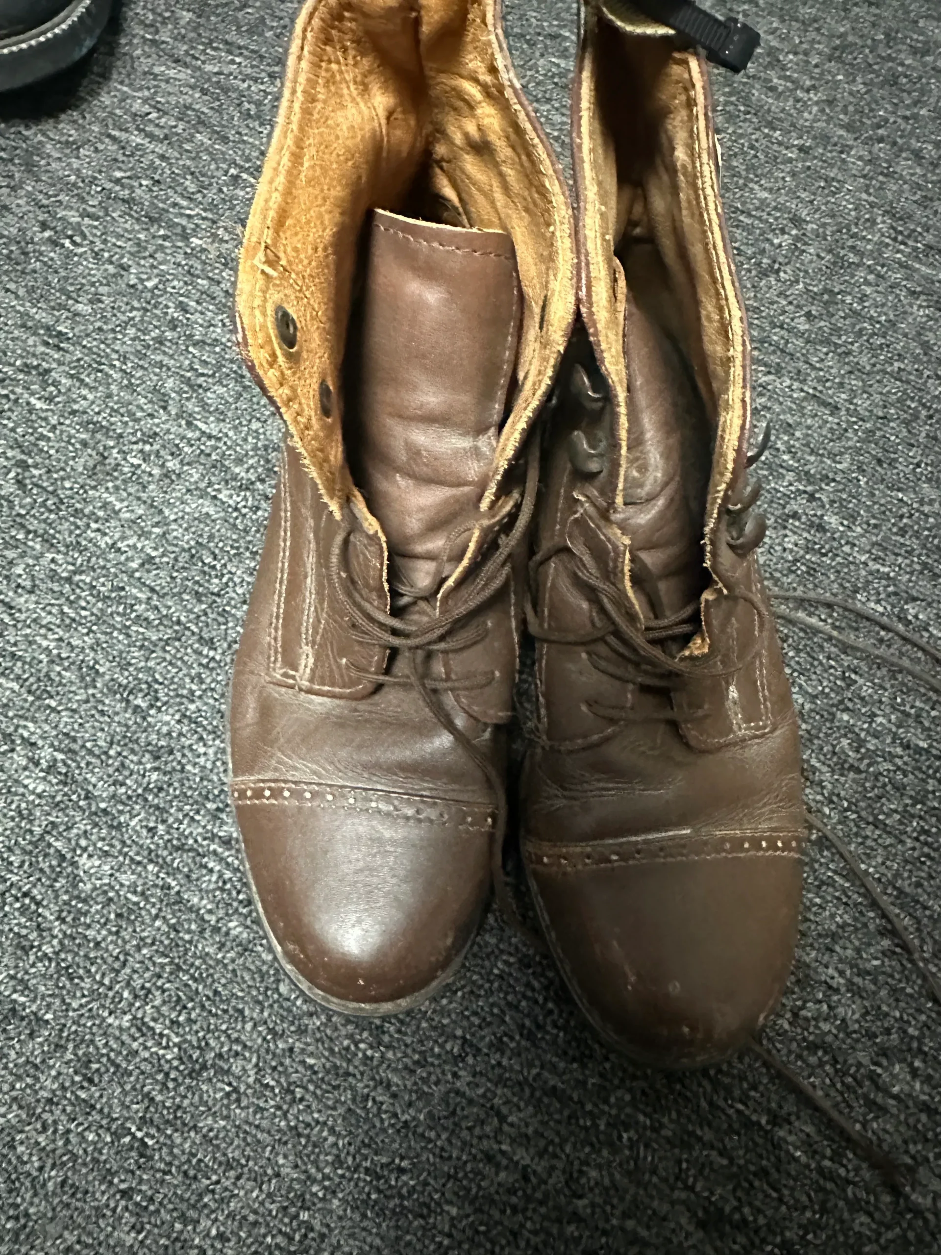 Lightly used paddock boots Adult and youth