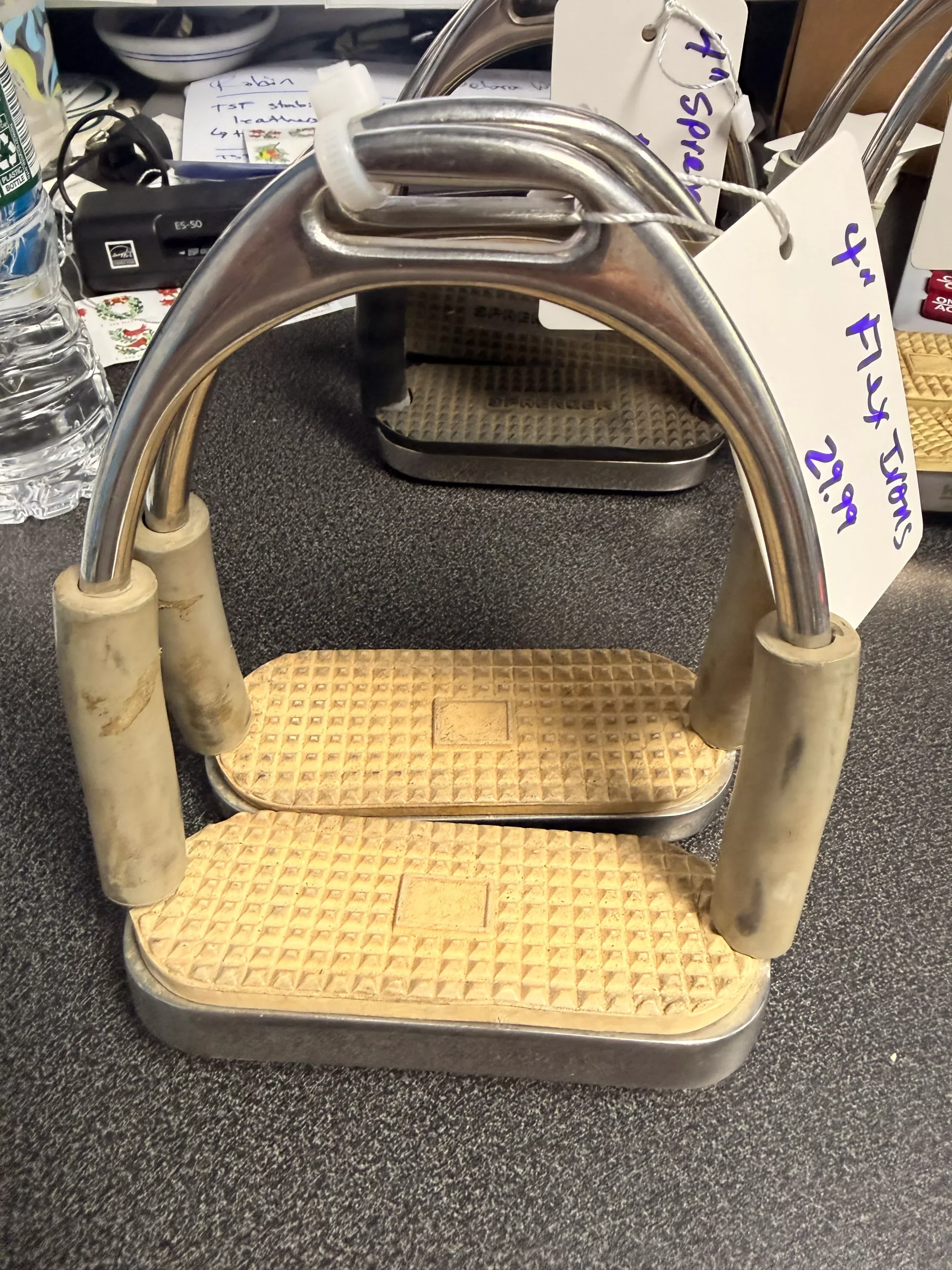 Stirrup Flex irons of English style assorted