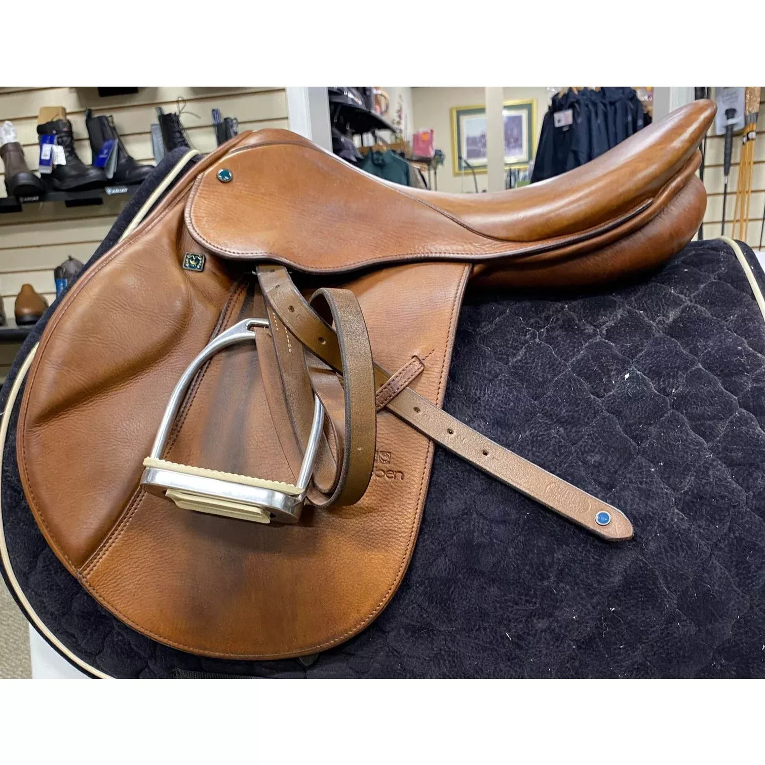 Stubben Edelweiss - 17.5 Seat/Wide Tree- USED