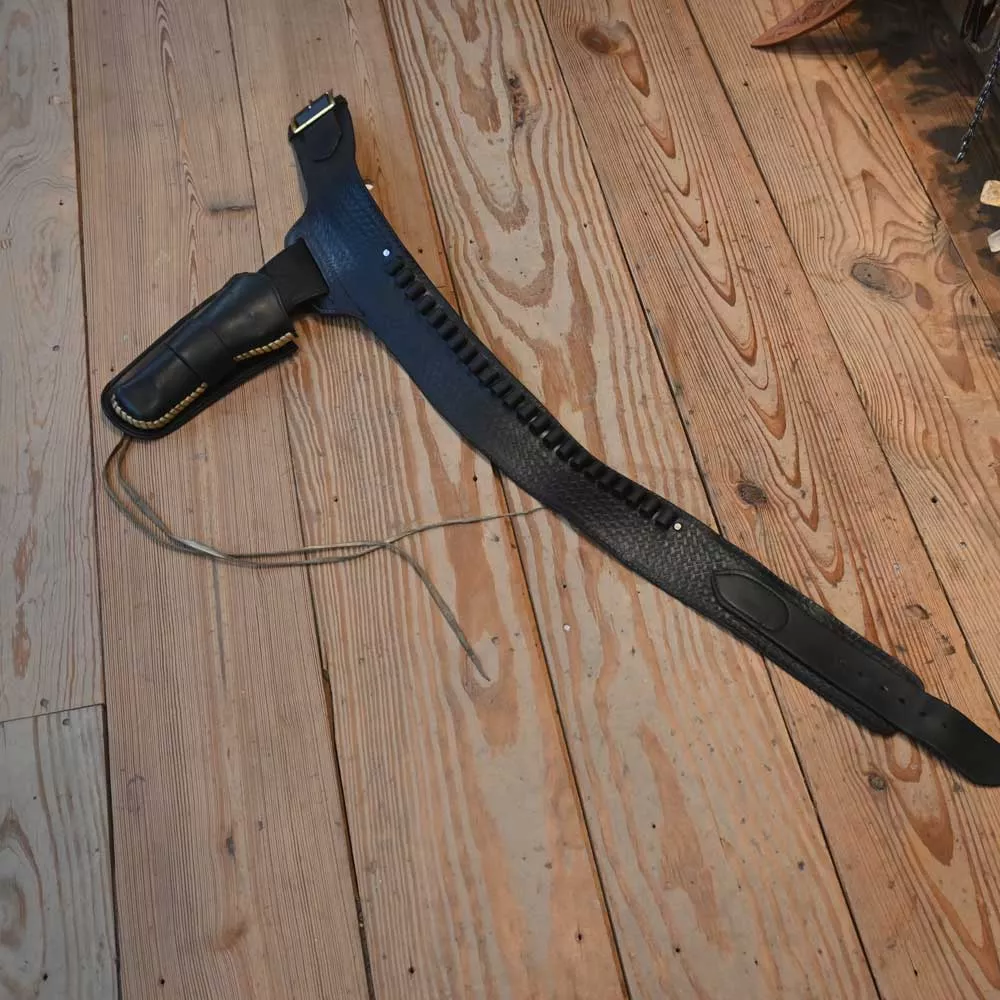 Tooled Leather Ammo & Gun Holster Belt
