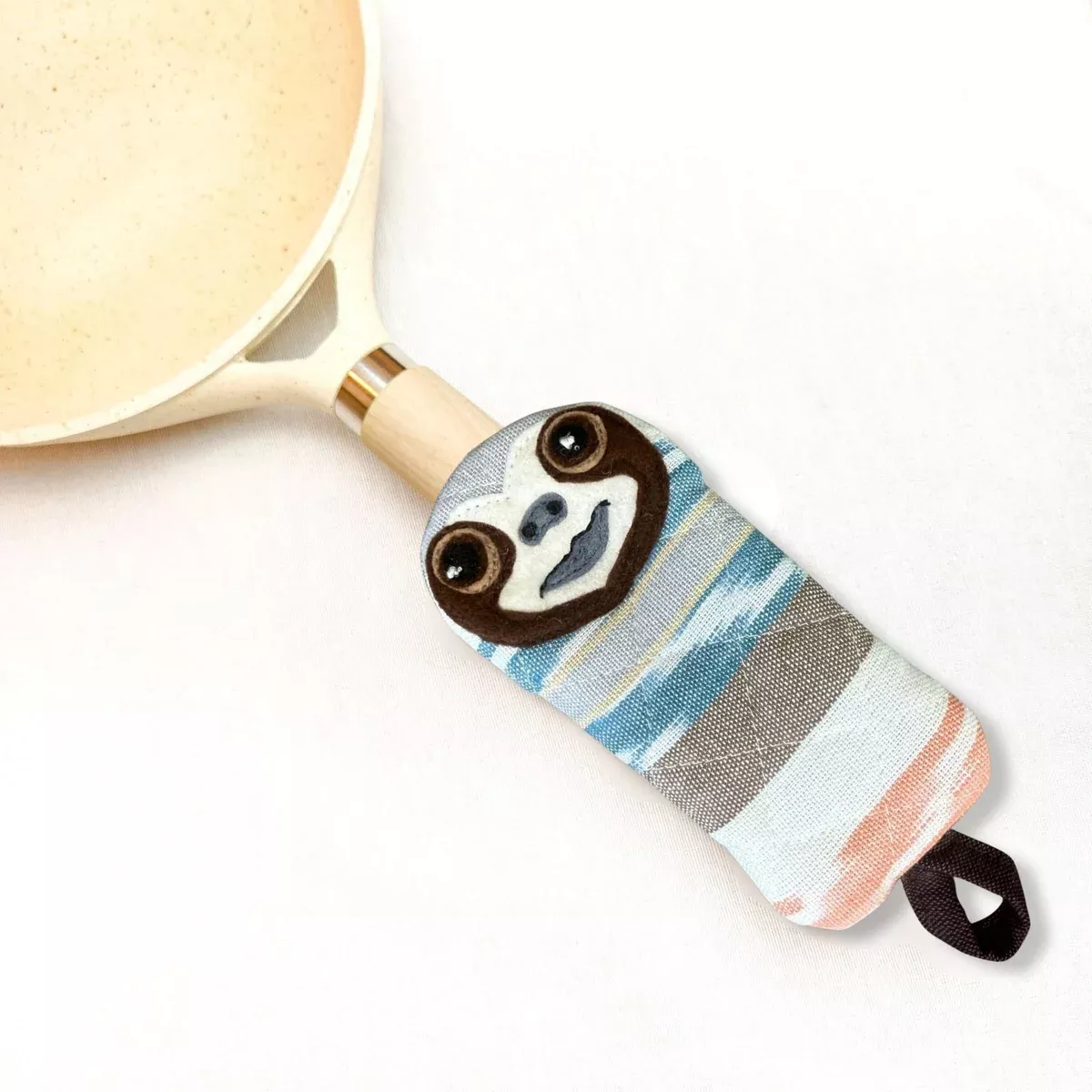 Upavim Crafts - Sloth Skillet Handle Holder