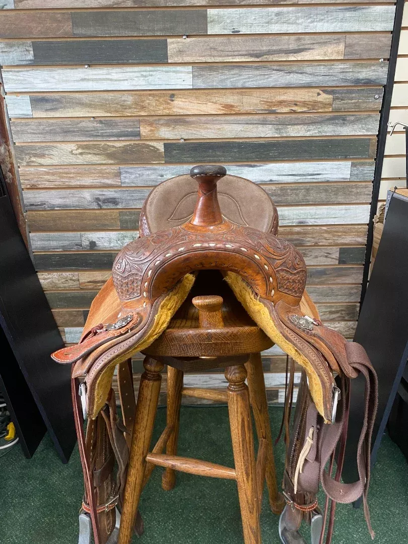 USED Circle Y Barrel Saddle 15” Medium Oil