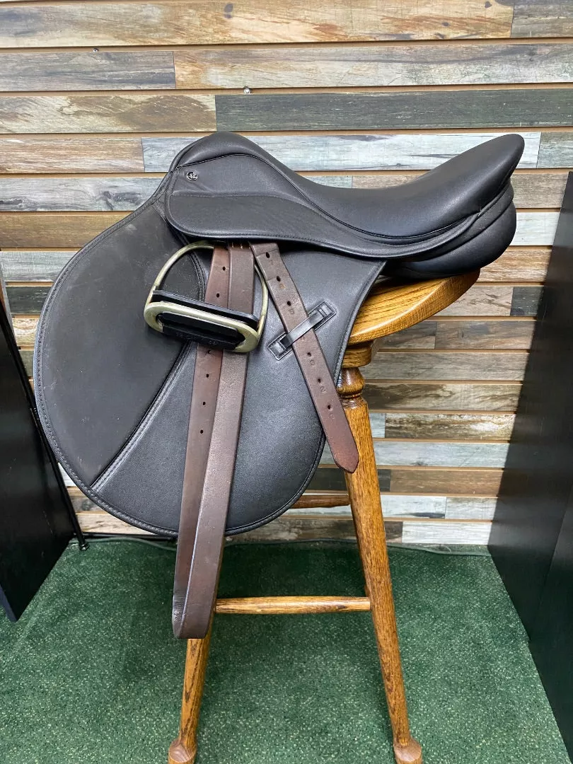 USED Thorowgood General Purpose English Saddle 16.5" Black