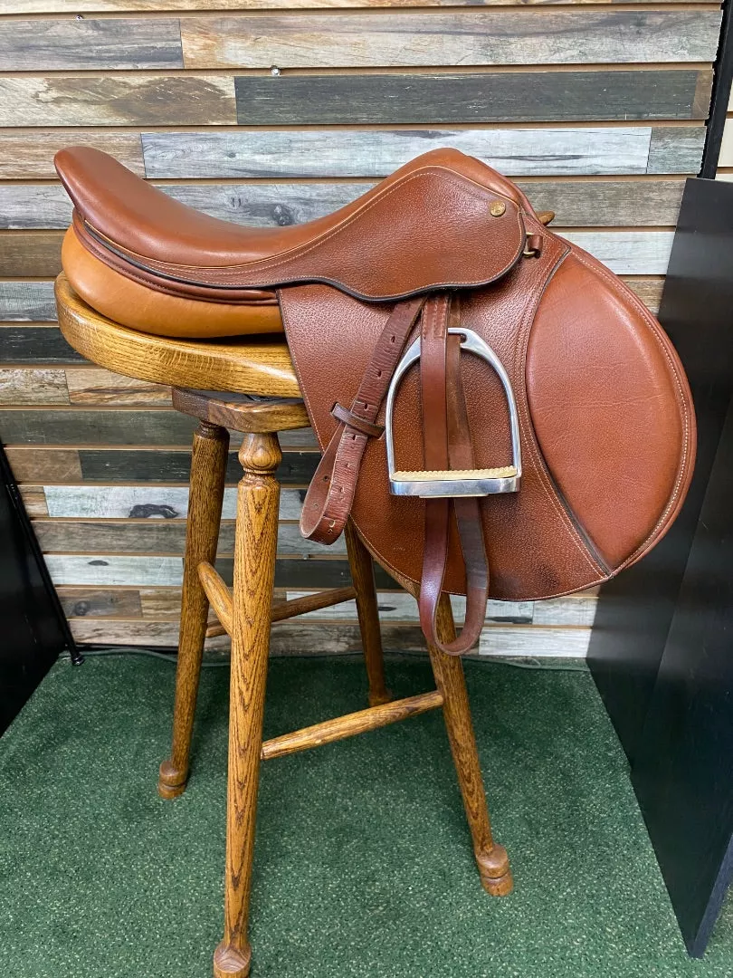 USEDJump English Saddle 17" Medium Oil